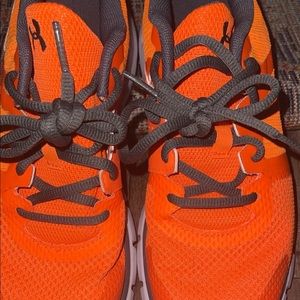 Boys Under Armour sneakers , like new size 5Y